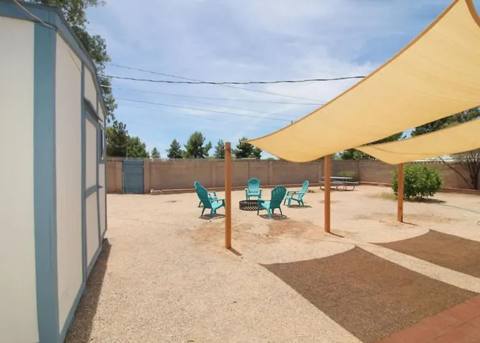 Fenced With Private - Park - 3 Bedroom 2 Ba Holiday home