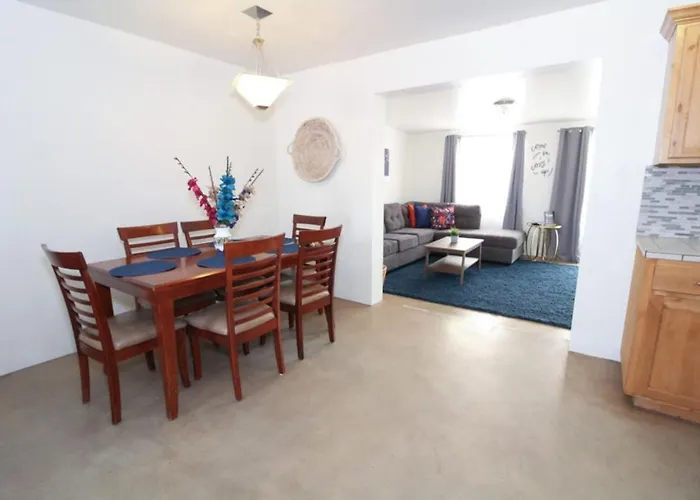 Fenced With Private - Park - 3 Bedroom 2 Ba Holiday home