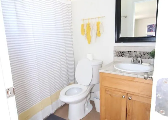 Fenced With Private - Park - 3 Bedroom 2 Ba * Tucson